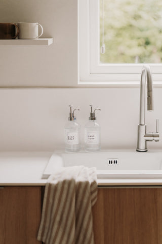 Hand Soap and Dish Soap Clear Glass Bottles With Silver Pump Lid 500ml - Hanker