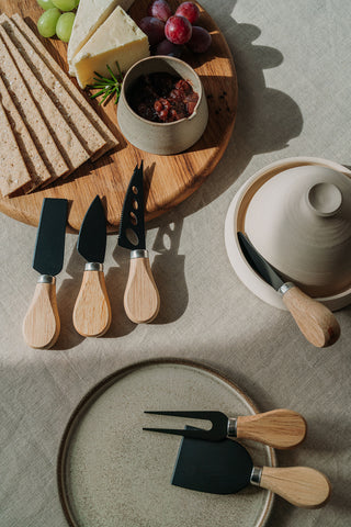 Cheese knife set with wooden handle (6 pieces) - Ost