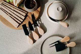Cheese knife set with wooden handle (6 pieces) - Ost