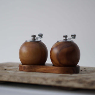 Salt and pepper grinder with wooden stand