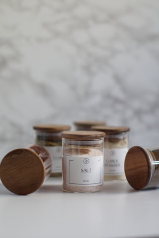 Round Glass Spice Jars With Labels - Airtight Acacia Wooden Lid