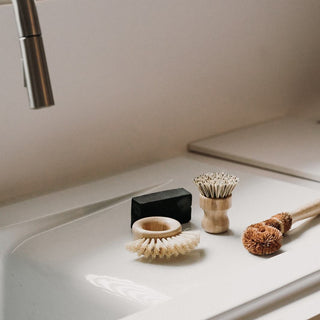 Set Of Three Cleaning Brushes - Yksi