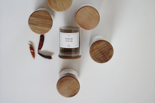 Round Glass Spice Jars With Labels - Airtight Acacia Wooden Lid