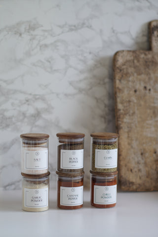 Round Glass Spice Jars With Labels - Airtight Acacia Wooden Lid